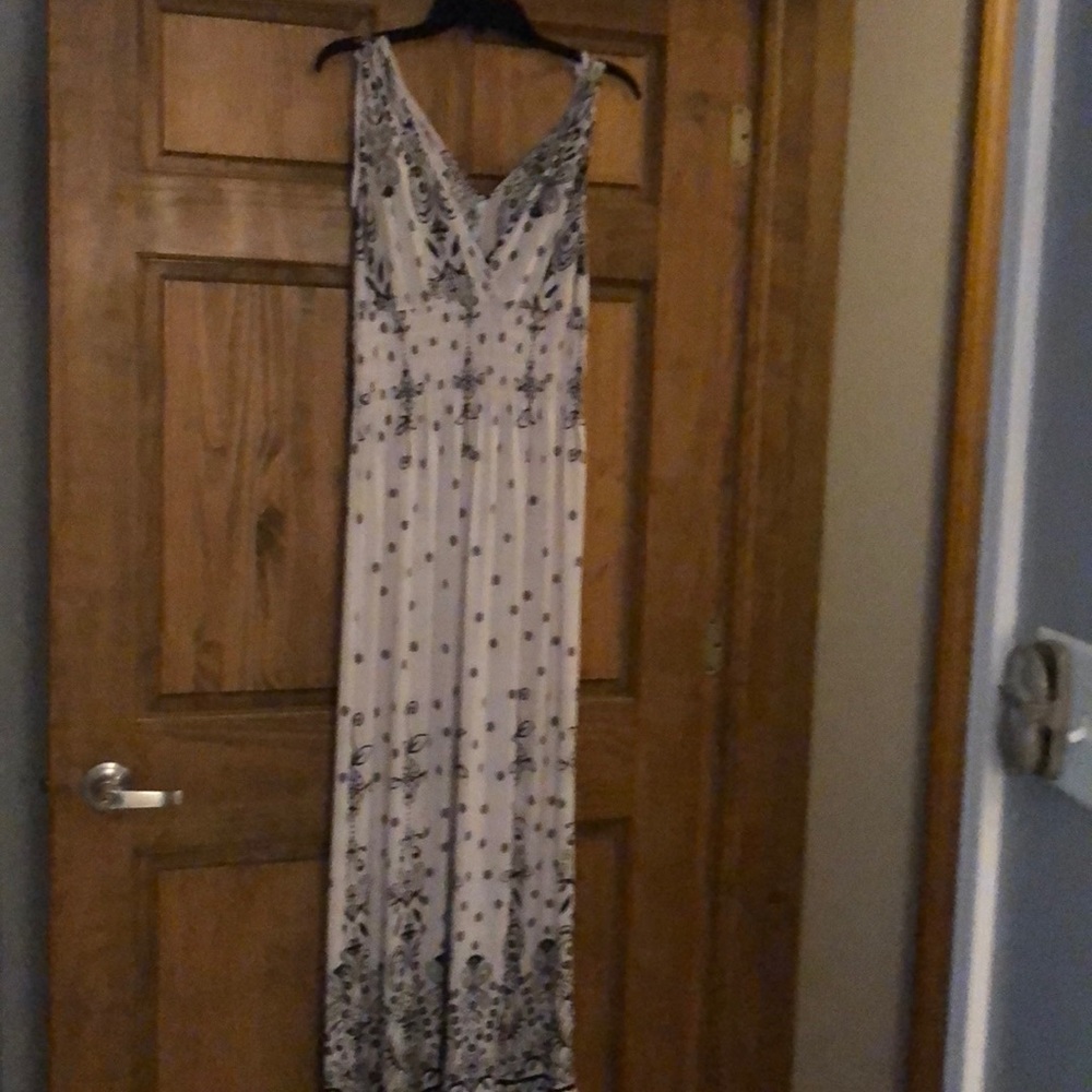 Light weight one size fit all dress